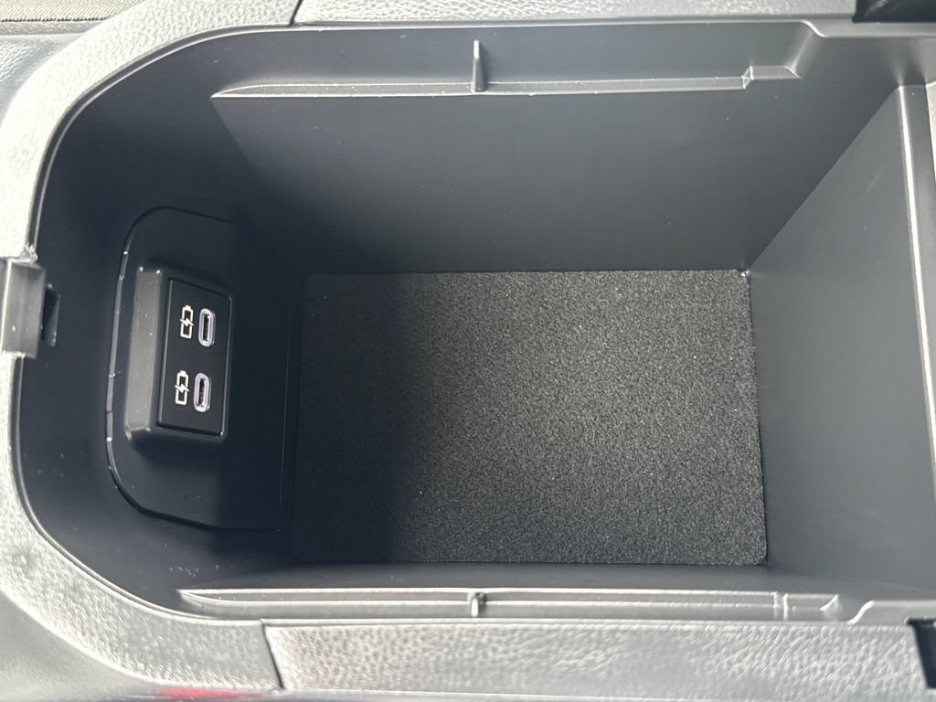 Used 2025 Toyota RAV4 XLE AWD/4WD image 26