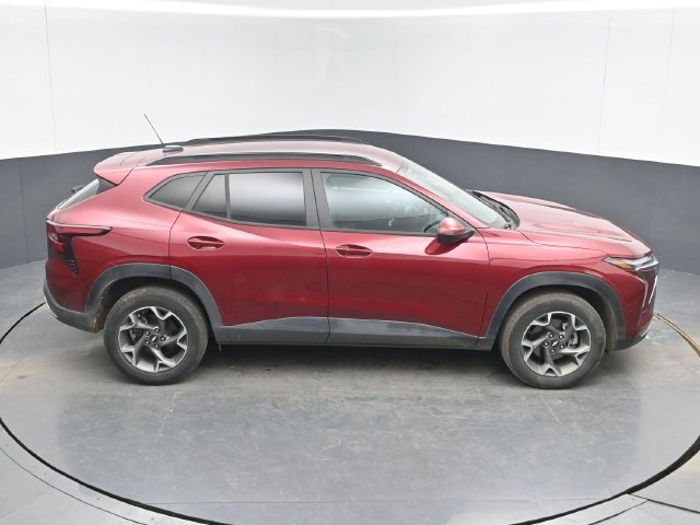 Used 2024 Chevrolet Trax LT w/ Driver Confidence Package FWD image 25