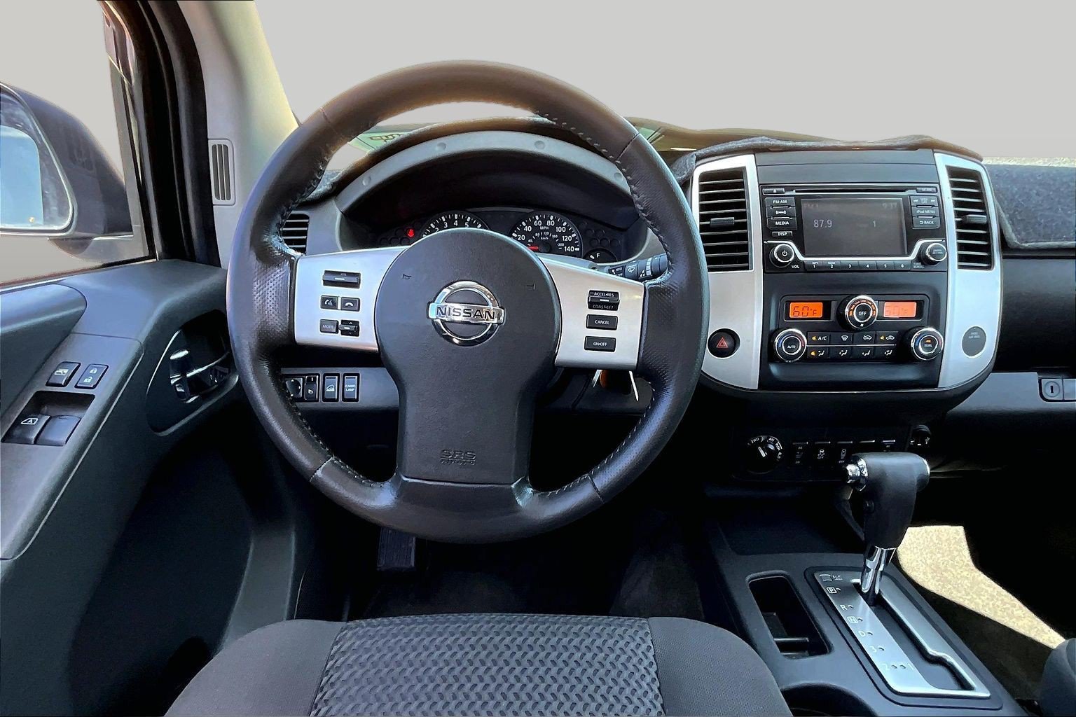Used 2018 Nissan Frontier SV w/ Value Truck Package AWD/4WD image 5