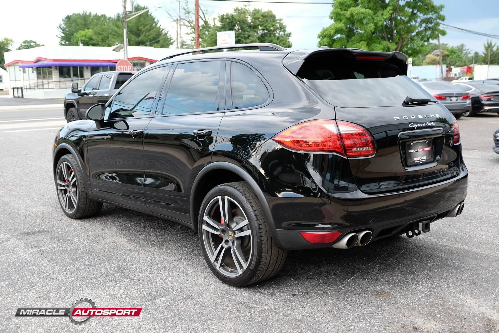 Used 2014 Porsche Cayenne Turbo AWD/4WD image 5