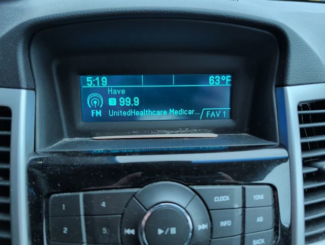 Used 2015 Chevrolet Cruze LT FWD image 4