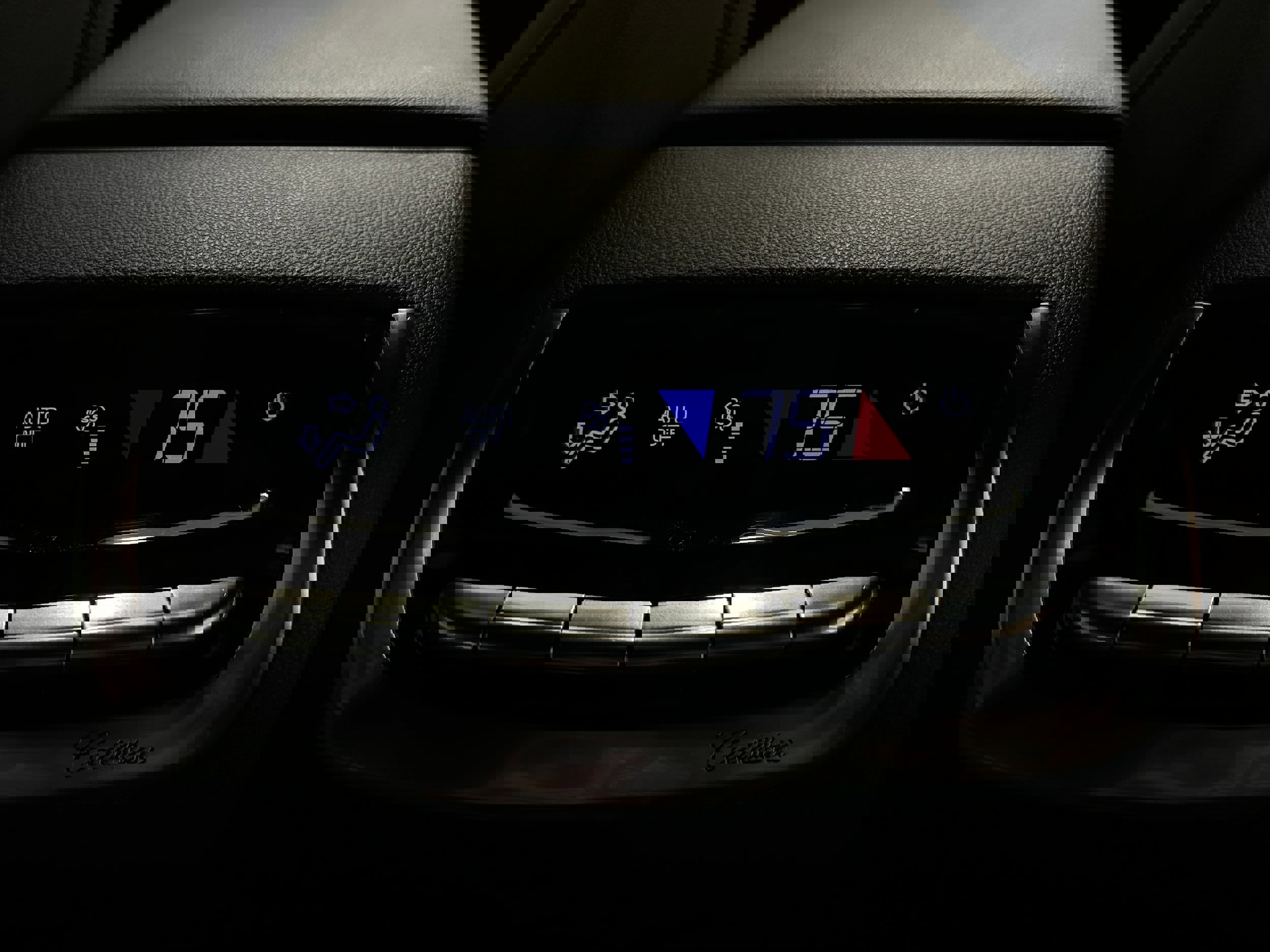 Used 2023 Cadillac XT6 Luxury image 32