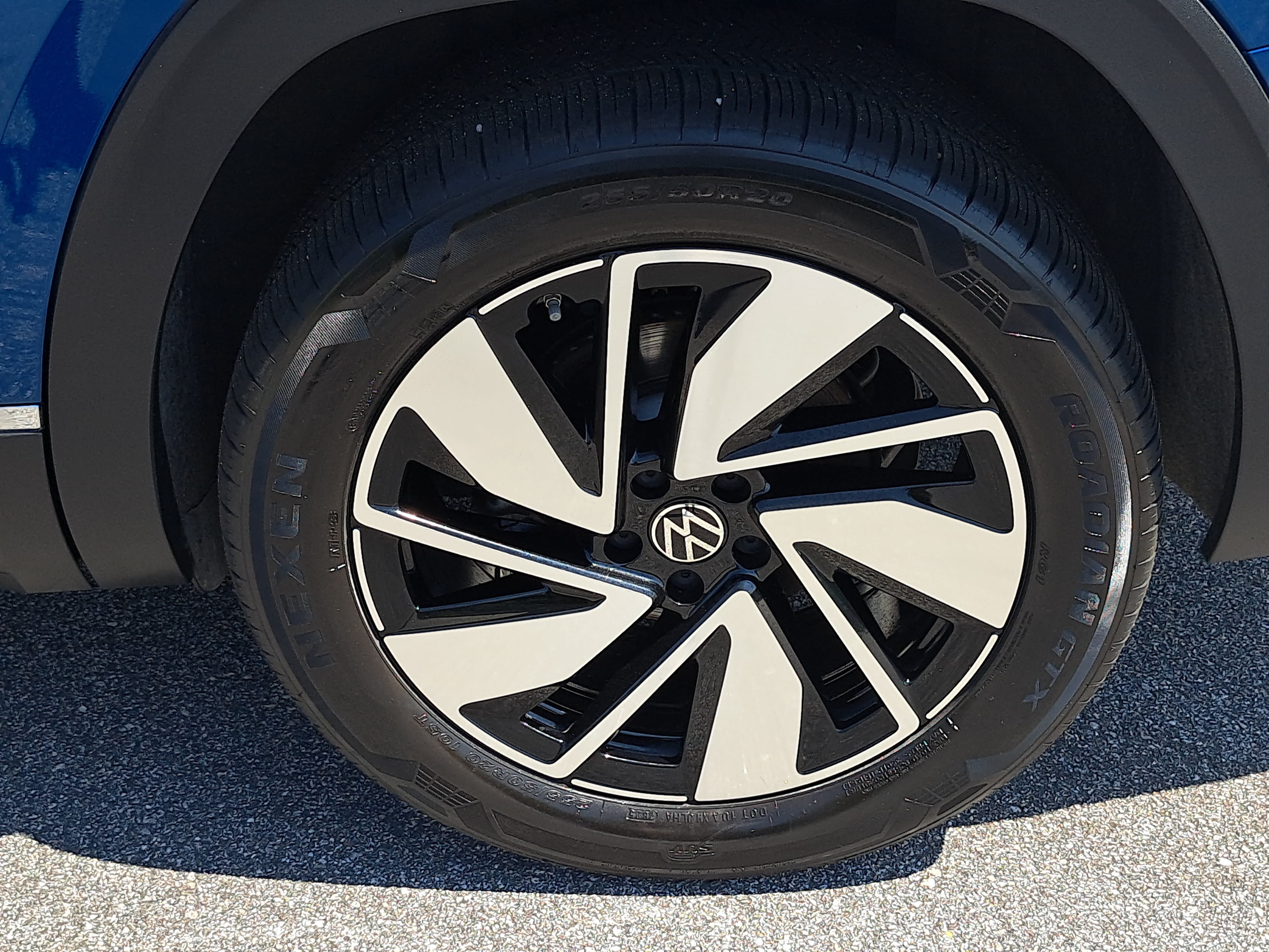 Certified 2026 Volkswagen Atlas SEL AWD/4WD image 35