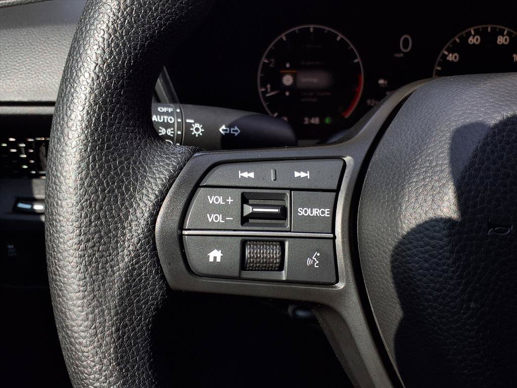 Used 2025 Honda CR-V EX image 19