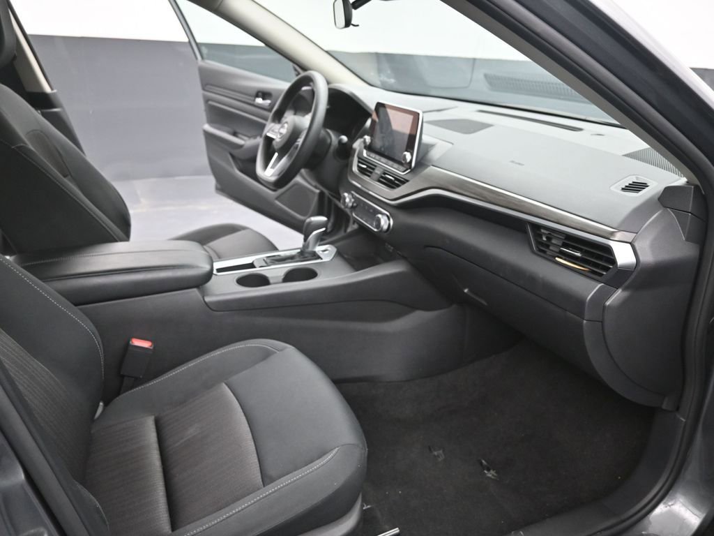 Used 2025 Nissan Altima 2.5 SV image 26