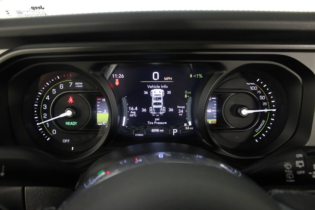 Used 2025 Jeep Wrangler Unlimited Sahara AWD/4WD image 11