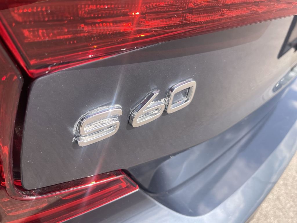 Used 2019 Volvo S60 T6 Momentum w/ Multimedia Package AWD/4WD image 13