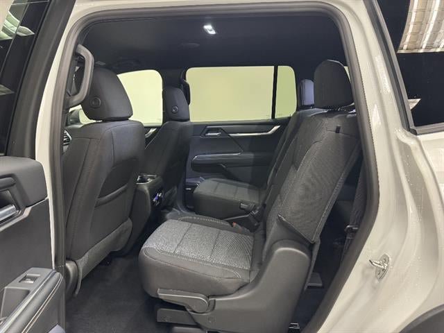 New 2026 GMC Acadia Elevation w/ LPO, Floor Liner Package AWD/4WD image 15