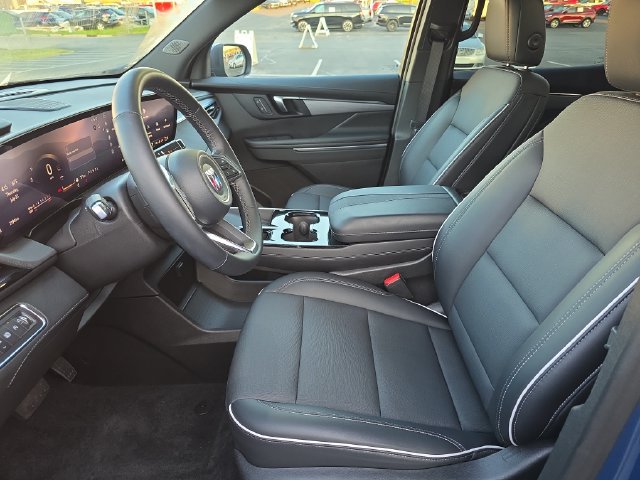 Certified 2025 Buick Enclave Preferred FWD image 9