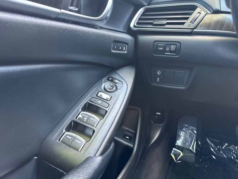 Used 2018 Honda Accord EX-L image 11