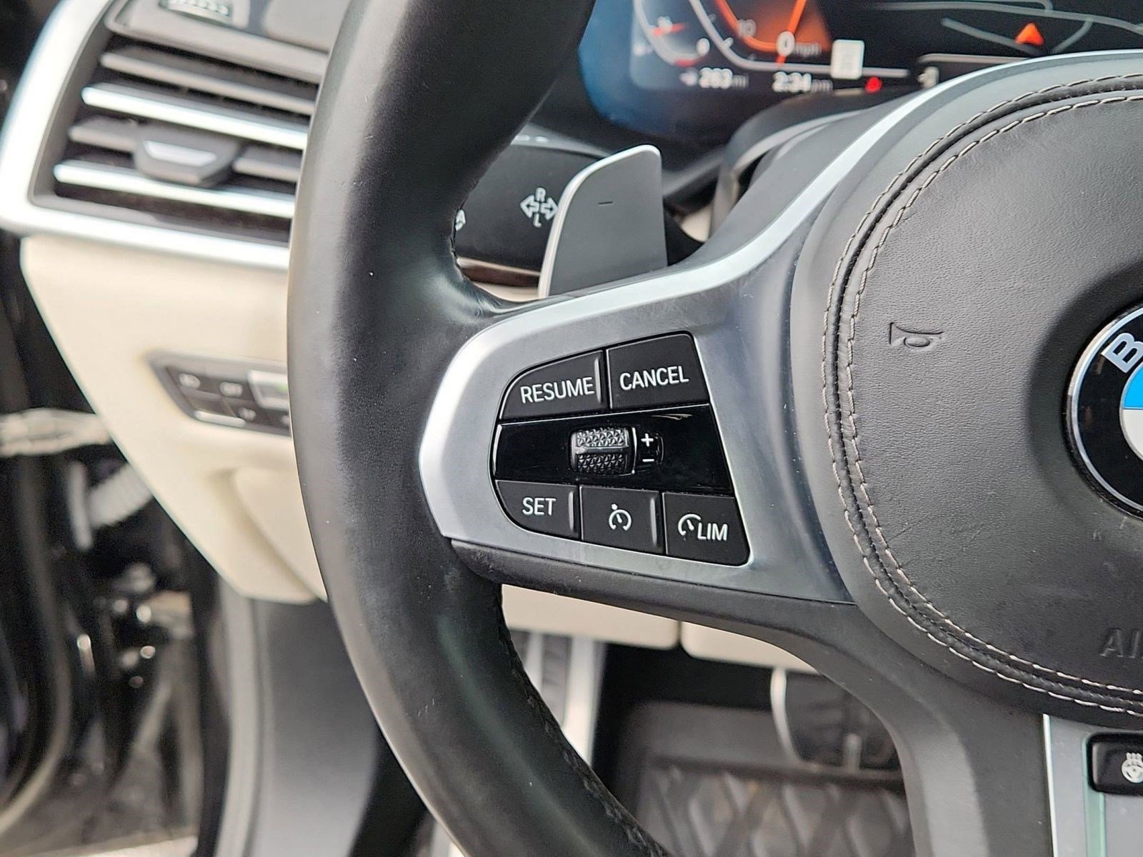 Used 2021 BMW X5 xDrive40i w/ M Sport Package image 13