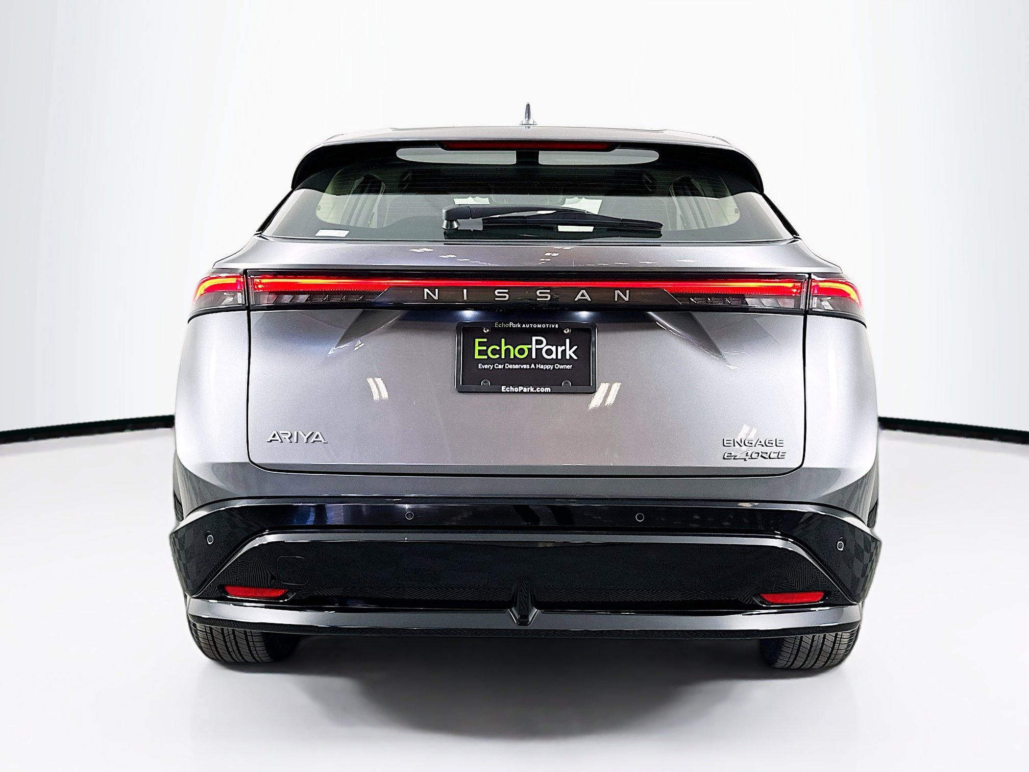 Used 2023 Nissan Ariya AWD image 7