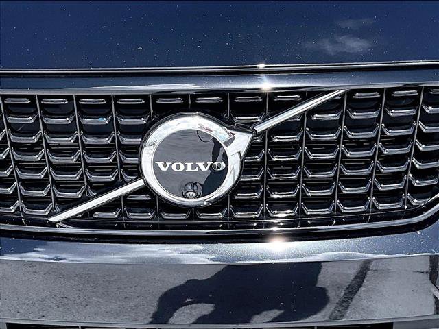 Used 2024 Volvo XC40 B5 Plus AWD/4WD image 30