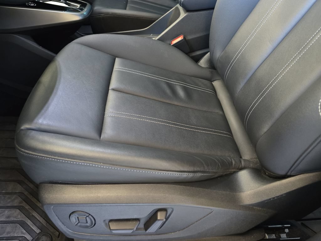 Certified 2023 Audi Q4 e-tron Premium Plus AWD/4WD image 27