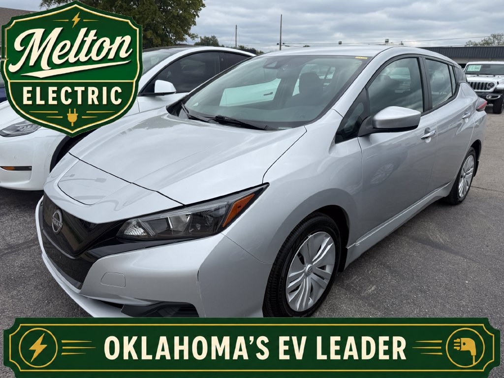 Used 2025 Nissan Leaf S FWD image 1