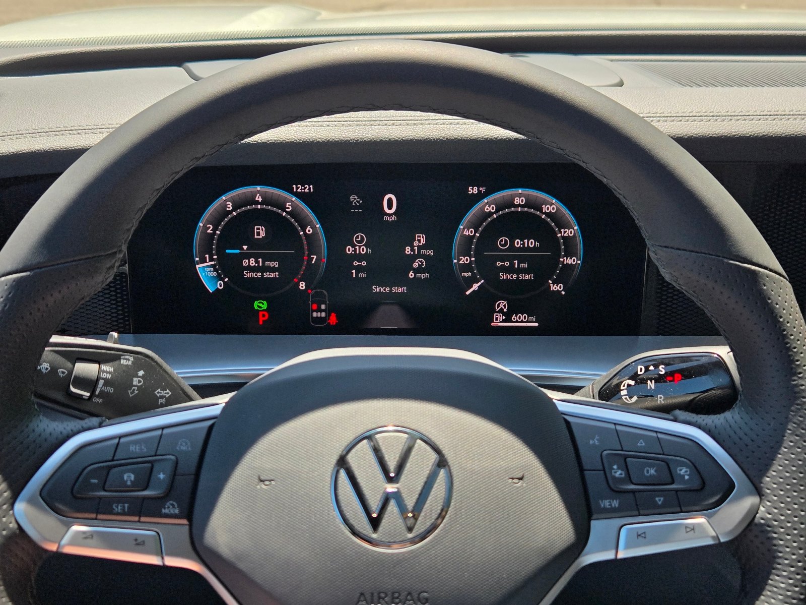 New 2026 Volkswagen Tiguan SE R-Line FWD image 21