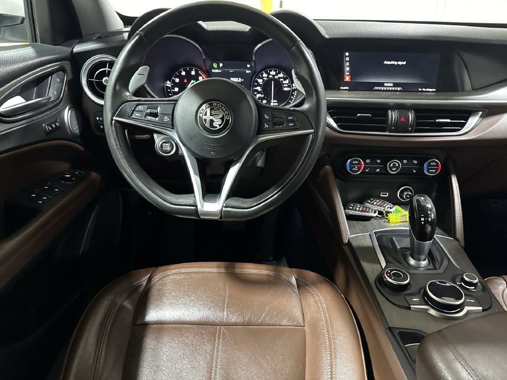 Used 2018 Alfa Romeo Stelvio Ti w/ TI Performance Package AWD/4WD image 11