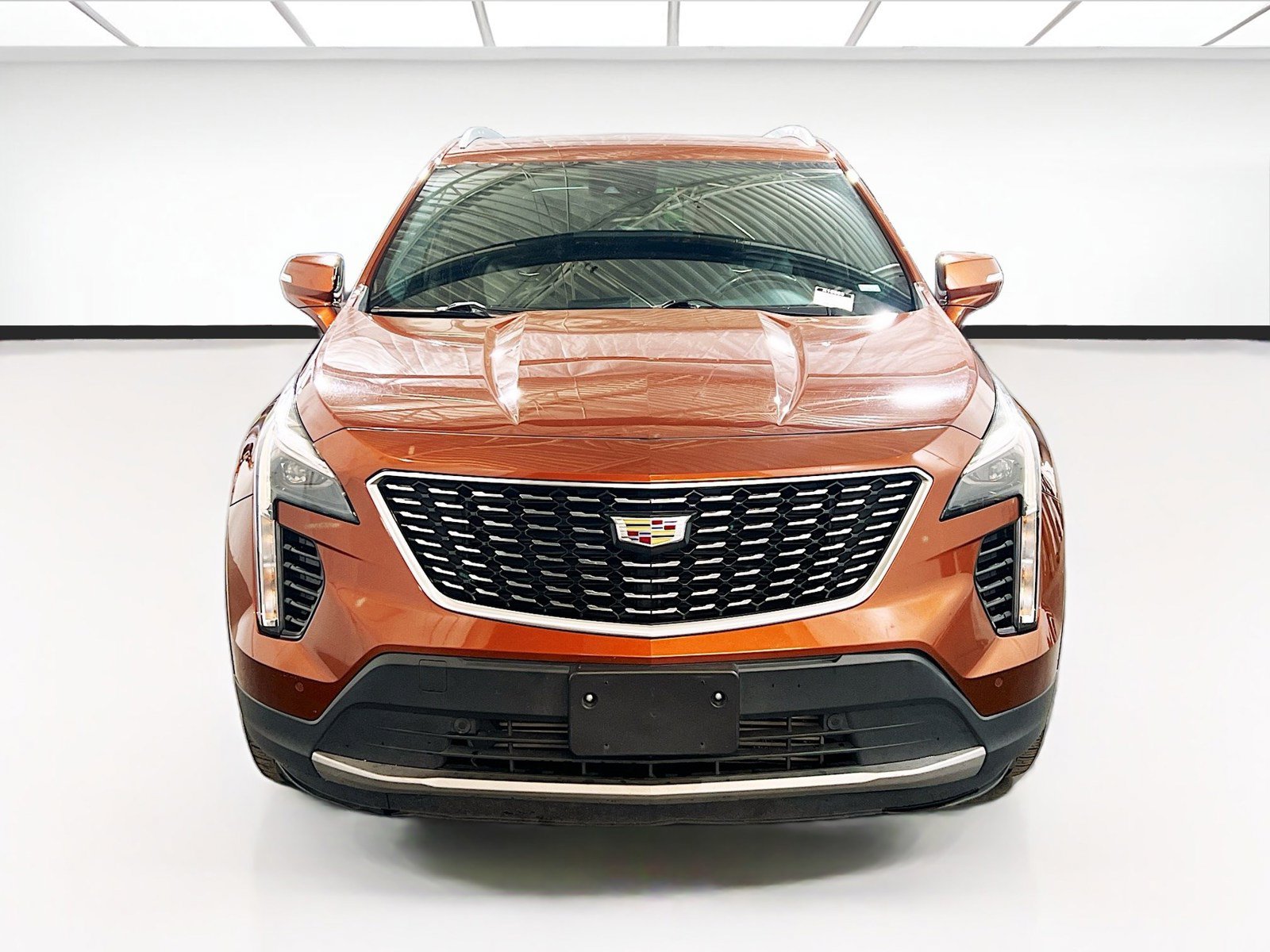 Used 2021 Cadillac XT4 Premium Luxury FWD image 2