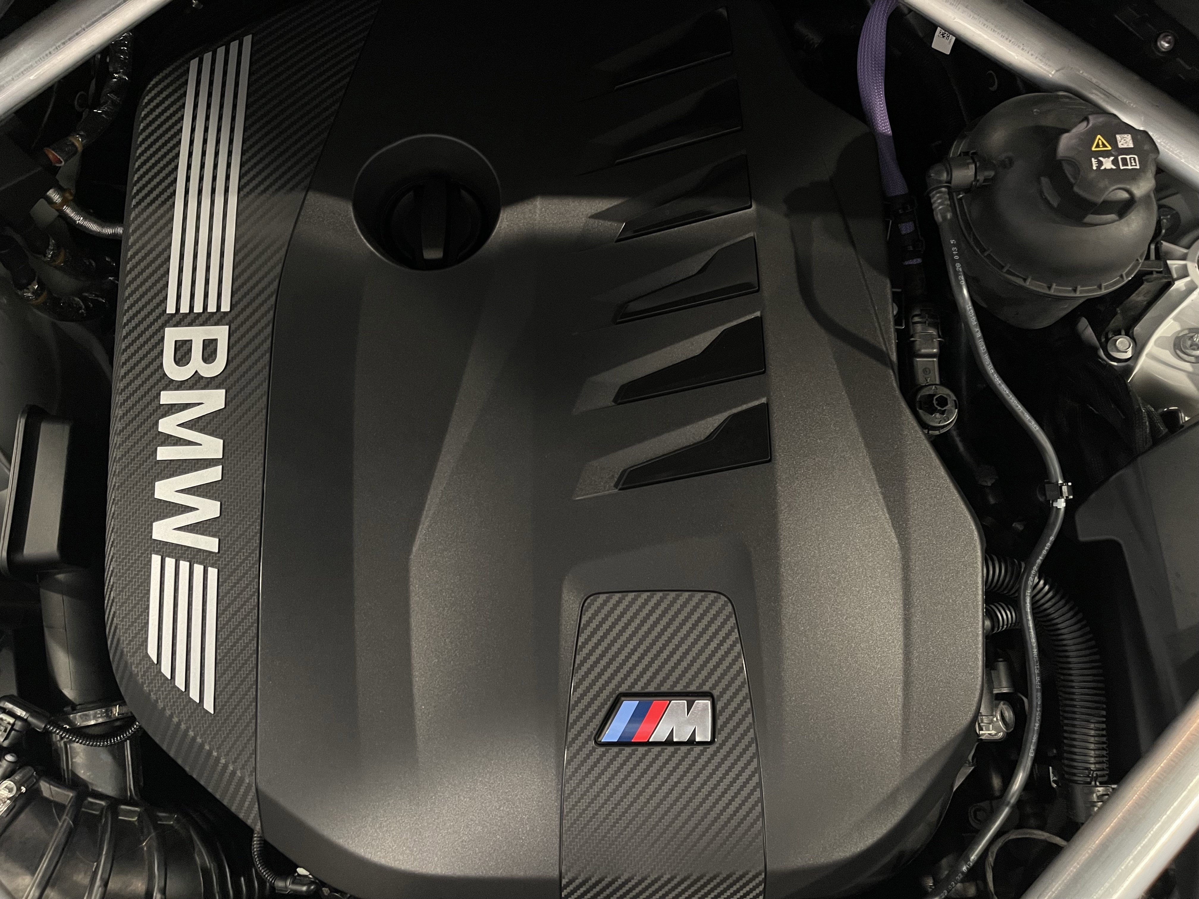 Used 2025 BMW X6 xDrive40i w/ Climate Comfort Package image 27