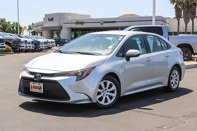Used 2024 Toyota Corolla LE image 1