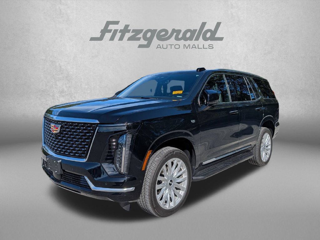 Used 2025 Cadillac Escalade Luxury AWD/4WD image 3