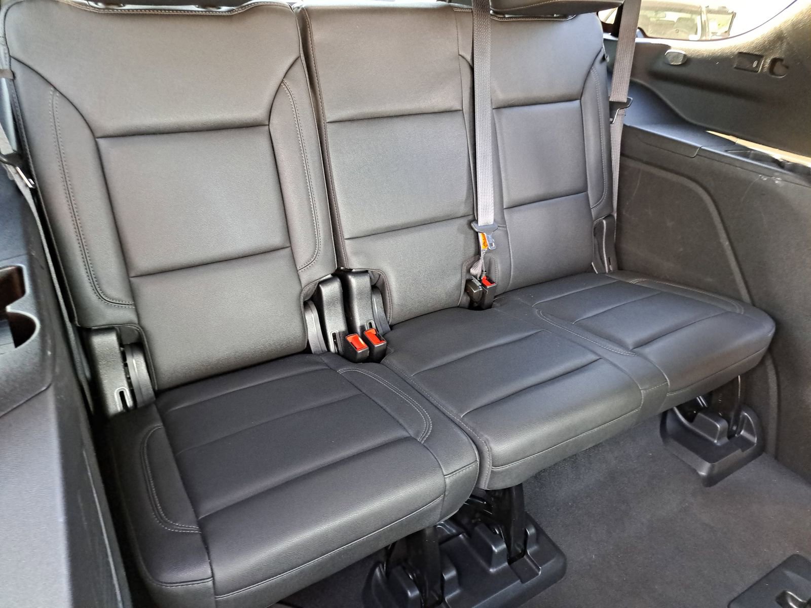 Used 2022 Chevrolet Tahoe LT w/ Luxury Package image 12