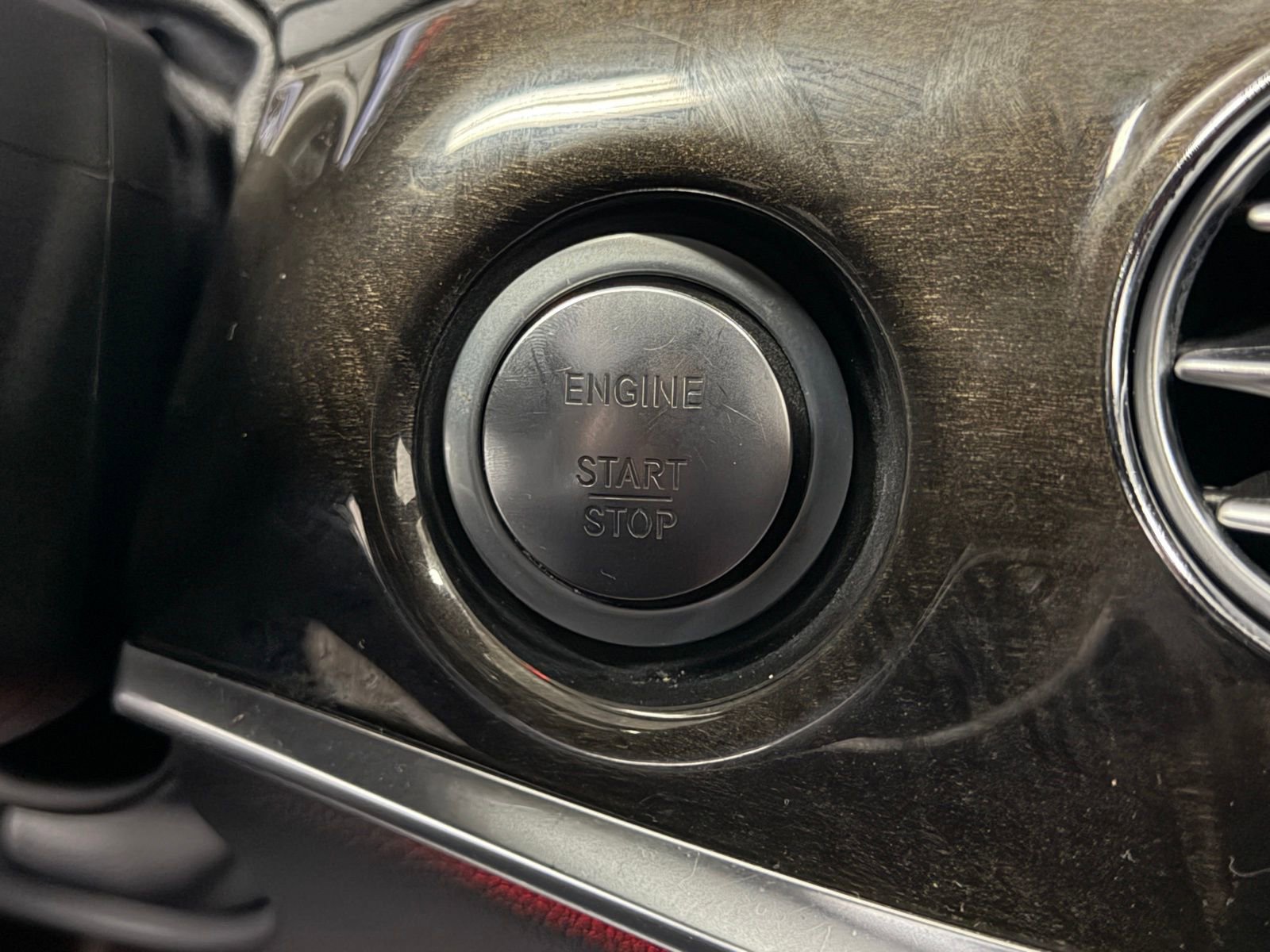 Used 2015 Mercedes-Benz S 550 Sedan image 32