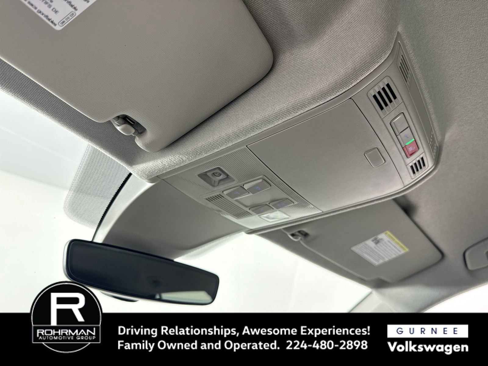 Used 2022 Volkswagen Tiguan SE image 10