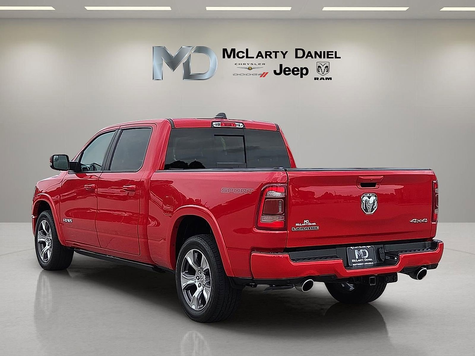 Used 2022 RAM 1500 Laramie AWD/4WD image 4