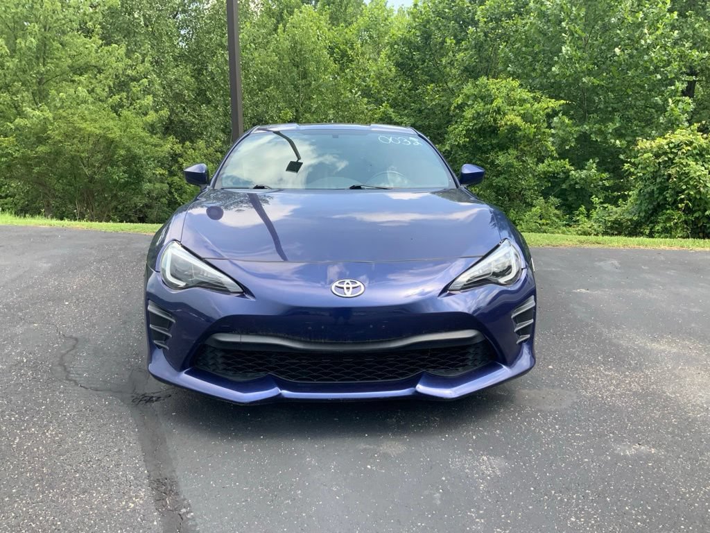 Used 2017 Toyota 86 RWD image 4