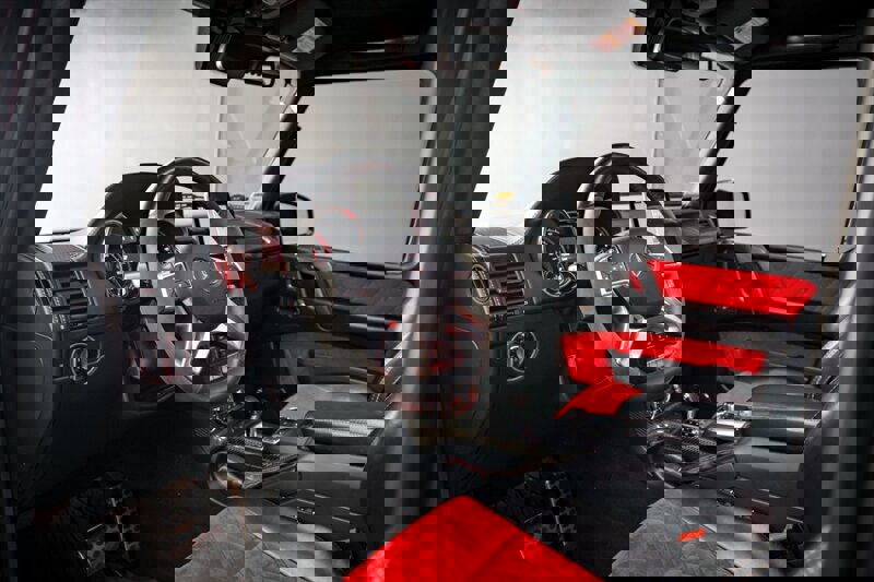 Used 2018 Mercedes-Benz G 550 Squared image 9