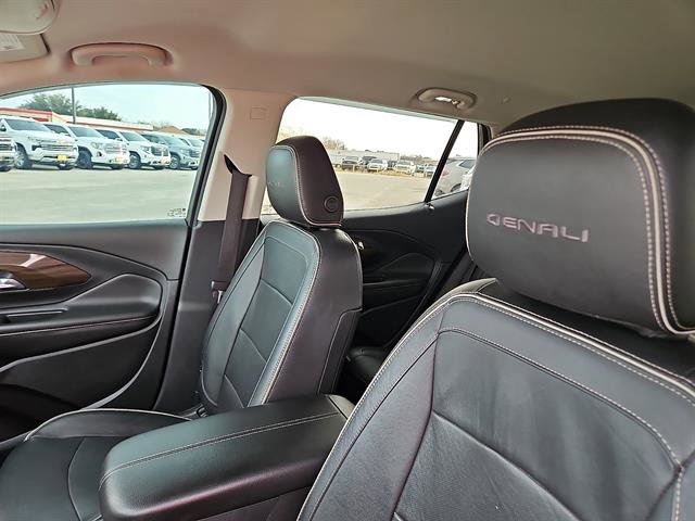 Used 2019 GMC Terrain Denali w/ Advanced Safety Package image 11