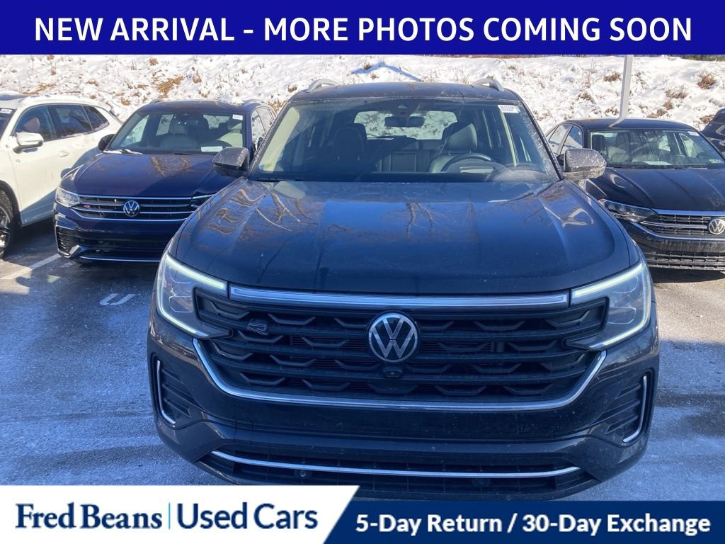 Used 2025 Volkswagen Atlas SEL Premium R-Line image 2