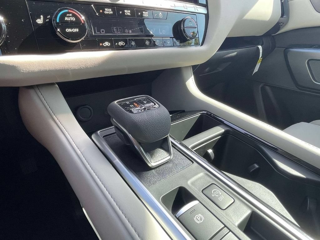 New 2026 Nissan Pathfinder SL FWD image 31