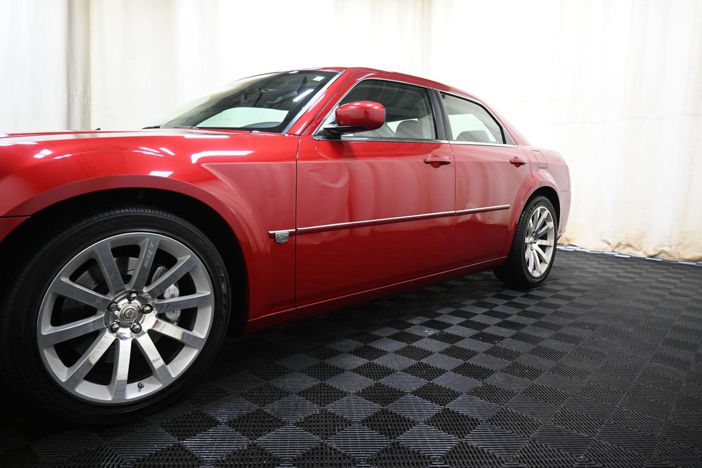 Used 2007 Chrysler 300 SRT8 RWD image 8