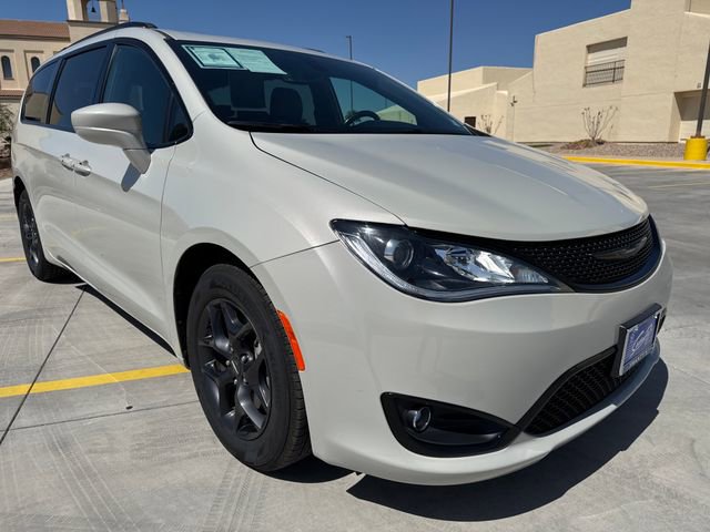 Used 2020 Chrysler Pacifica Touring-L FWD image 7