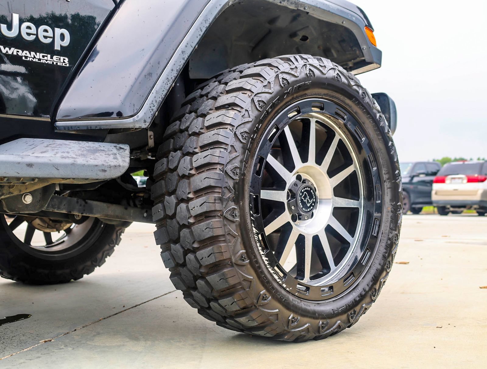 Used 2020 Jeep Wrangler Unlimited Sahara AWD/4WD image 9