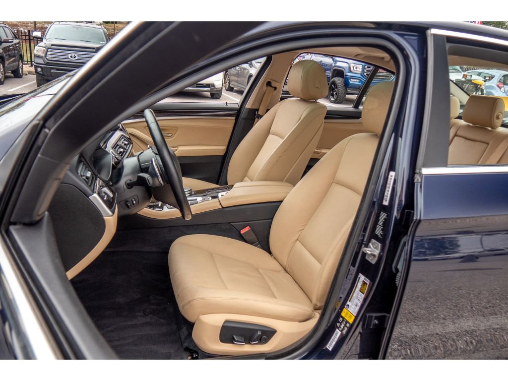 Used 2016 BMW 528i xDrive 528i xDrive image 9