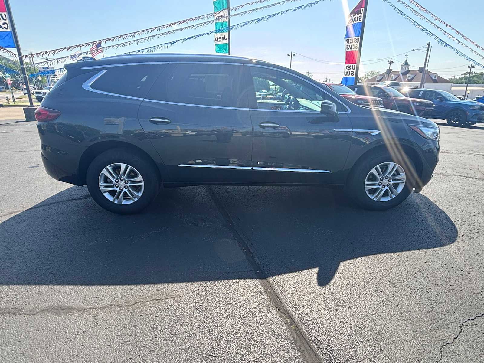 Used 2019 Buick Enclave Essence FWD image 7