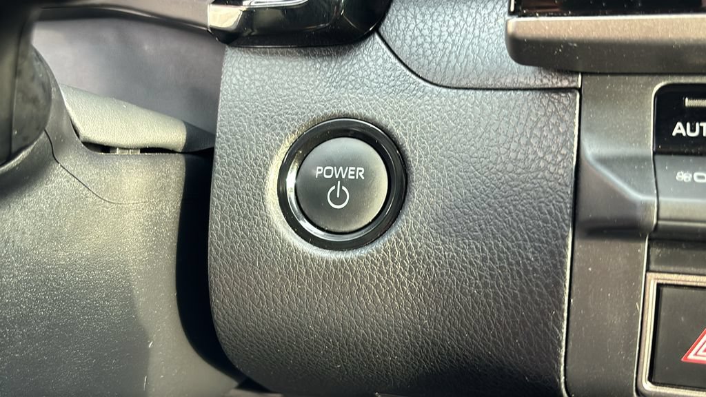 Used 2025 Toyota Camry SE FWD image 11