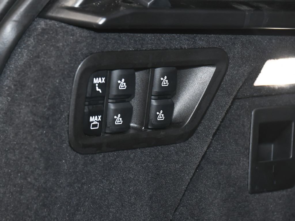 Used 2026 BMW X7 M60i image 76