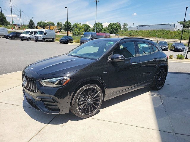 Used 2025 Mercedes-Benz GLA 35 AMG 4MATIC image 10