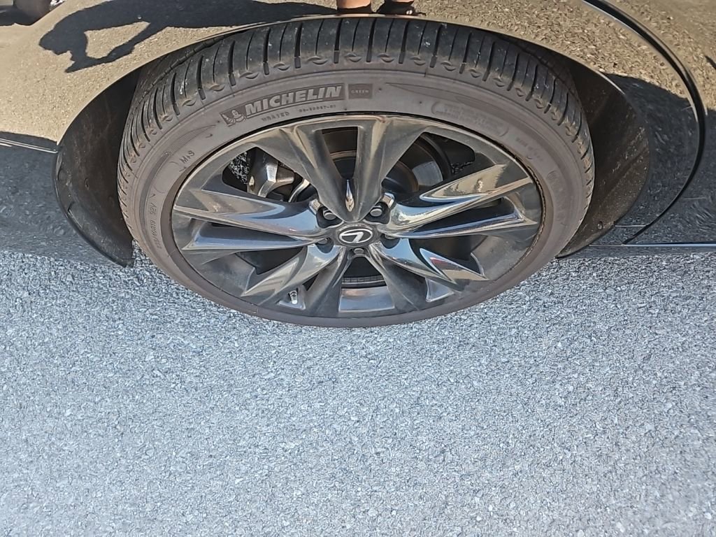 Used 2024 Lexus ES 350 F Sport w/ Accessory Package (Z2) image 11