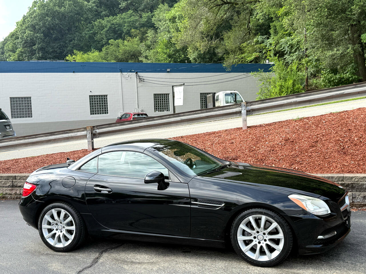 Used 2016 Mercedes-Benz SLK 300 image 13