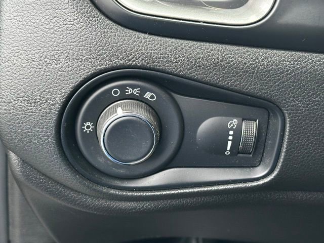 Used 2022 Jeep Renegade Sport AWD/4WD image 23