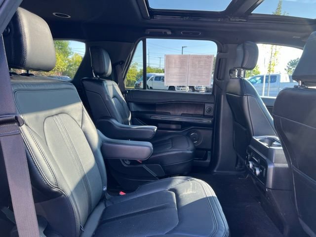 Used 2019 Ford Expedition Limited w/ Special Edition Package AWD/4WD image 14