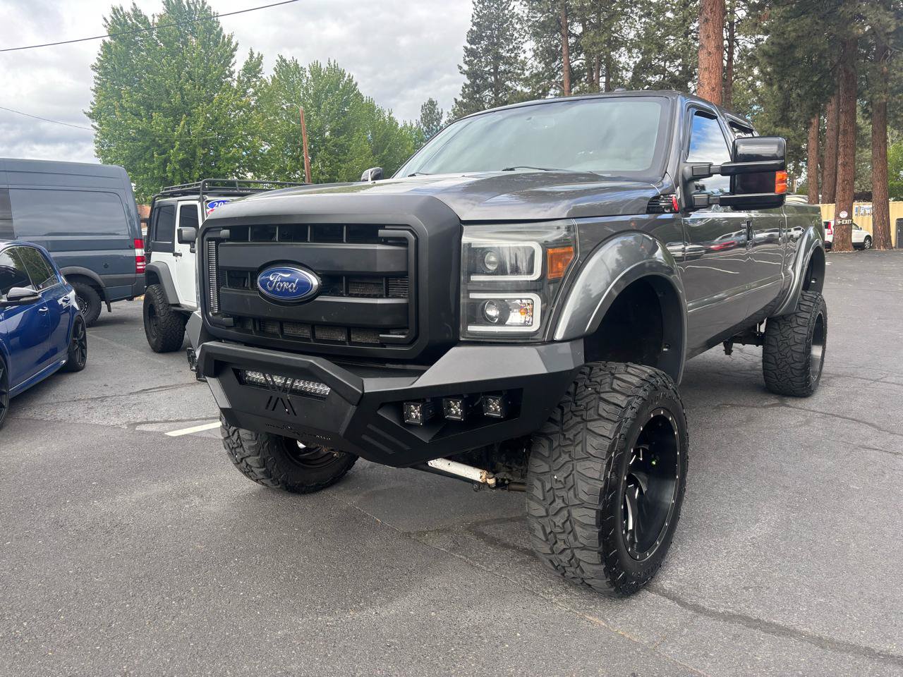 Used 2013 Ford F350 Lariat w/ Lariat Ultimate Pkg AWD/4WD image 1