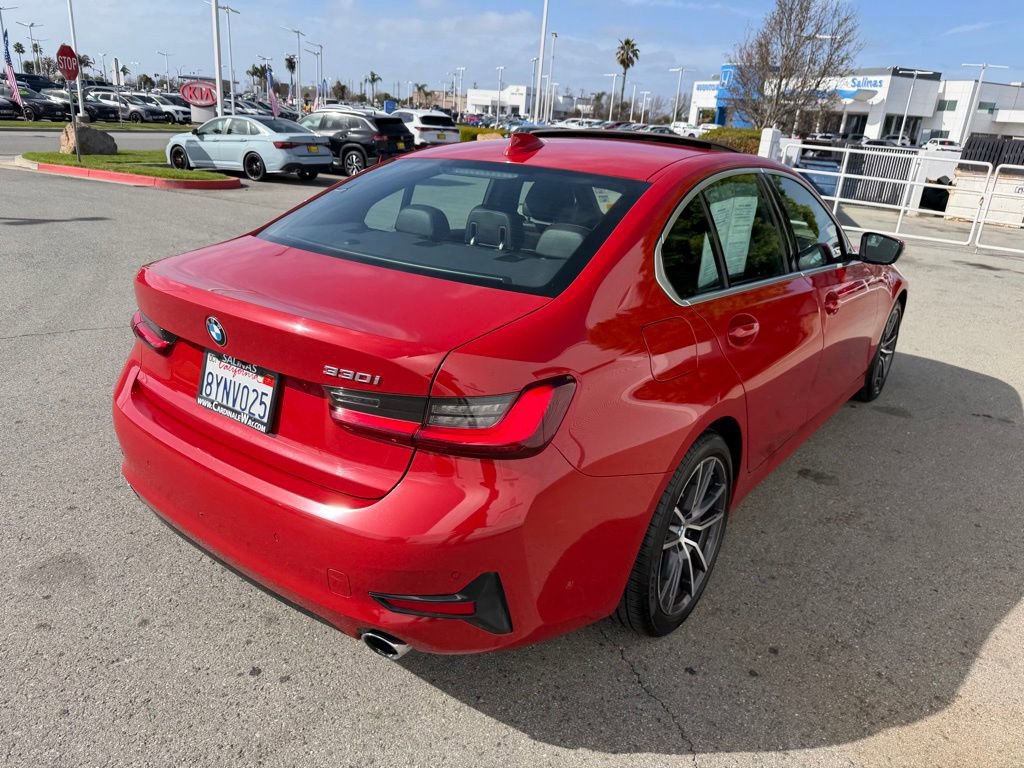 Used 2022 BMW 330i Sedan w/ Premium Package image 6