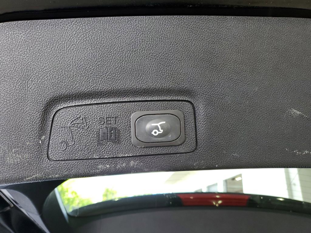 Used 2019 Lincoln MKC Reserve w/ MKC Technology Package image 9