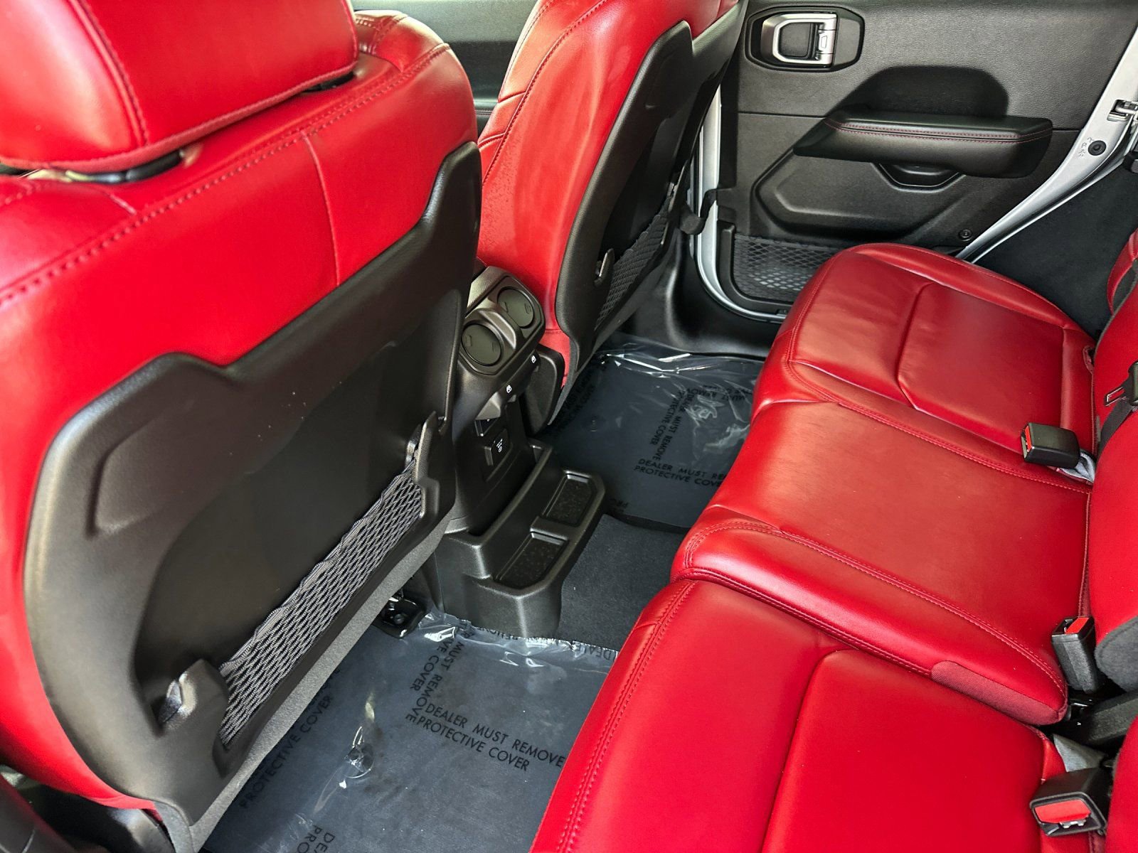 Used 2024 Jeep Wrangler Unlimited Rubicon 392 image 13